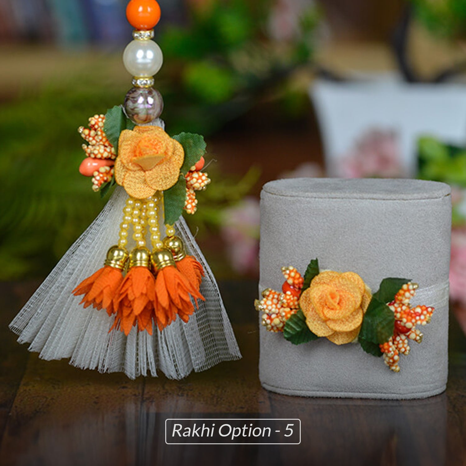 Dazzlling Florar Rakhi Hamper For Brother And Bhabhi